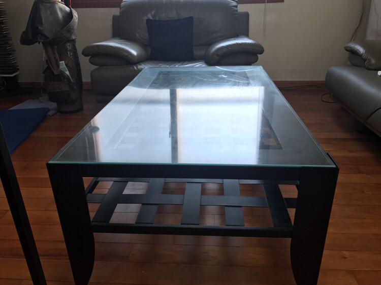 소파테이블 거실테이블 강화유리 철재 프레임 이미지