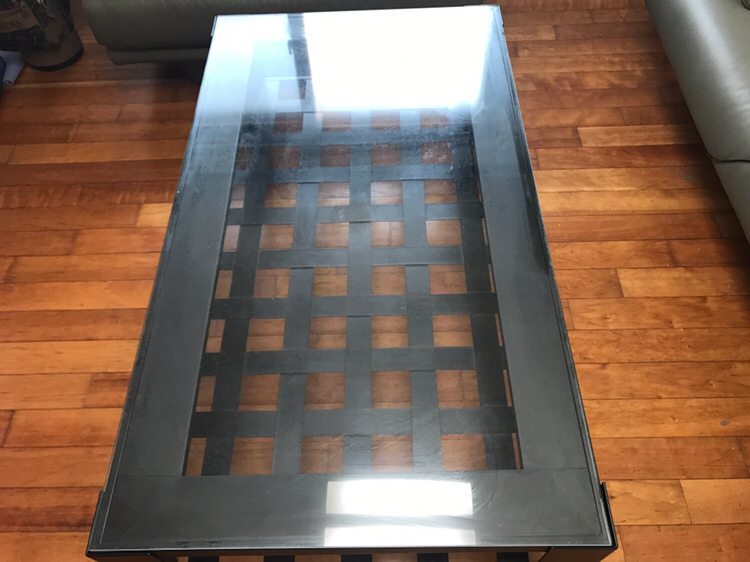 소파테이블 거실테이블 강화유리 철재 프레임 이미지