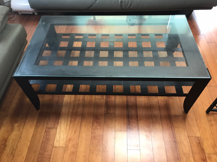 소파테이블 거실테이블 강화유리 철재 프레임 이미지