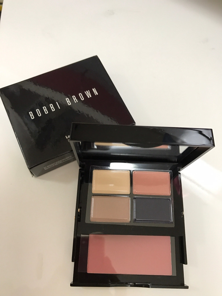 바비브라운 리미티드 에디션 런던팔레트 새제품입니다--2