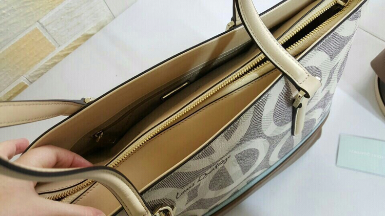 루이까또즈 숄더백 이미지