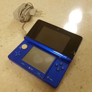 3DS 본체 + 충전기 팝니다