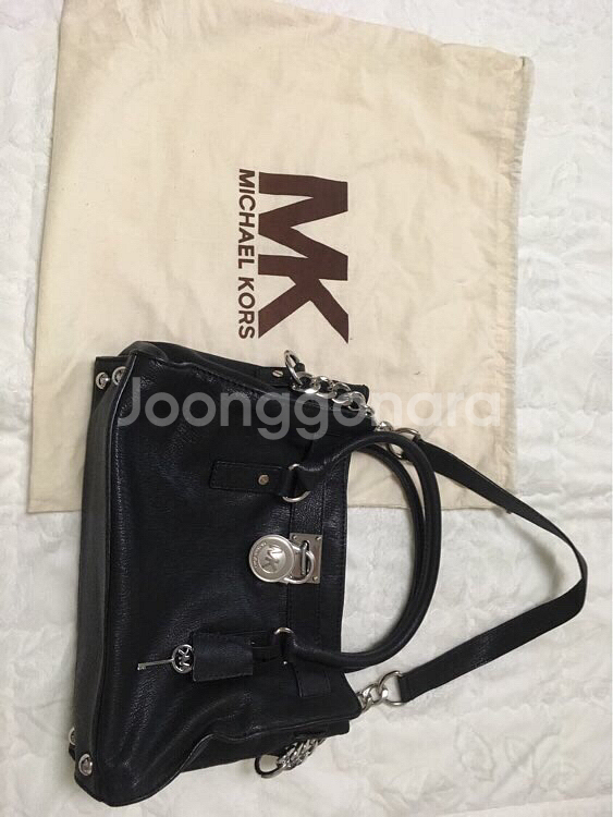 마이클코어스 해밀턴 미듐 네이비 블랙 두개같이 4--0