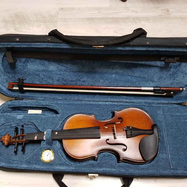 효정바이올린 1/4 팔아요--1