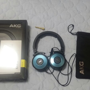 AKG K619 헤드셋 블루 판매합니다.