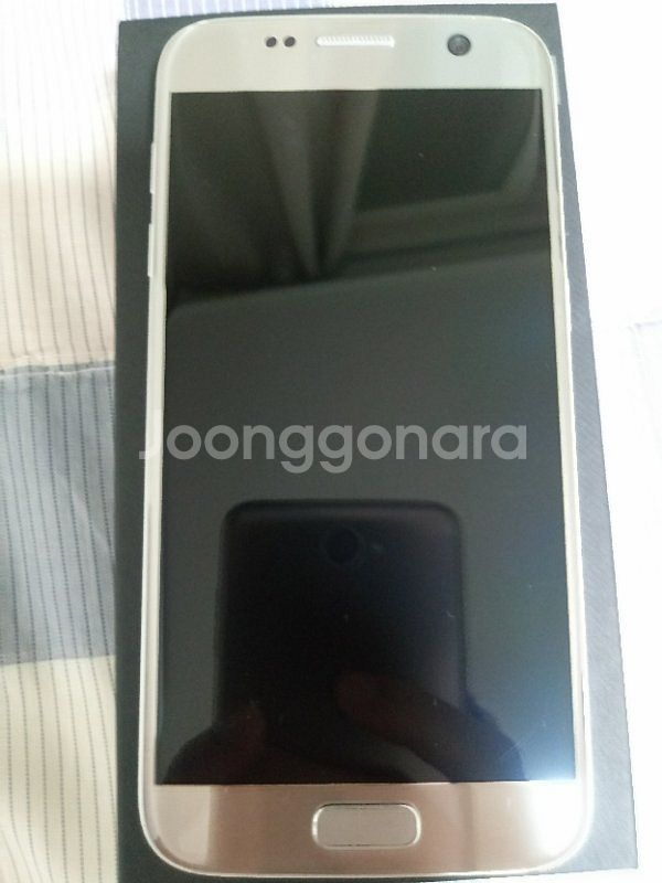 갤럭시s7 실버 32g 팝니다.--3