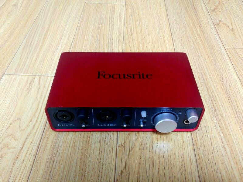 특A급 Scarlet Focusrite 2i2 1--0
