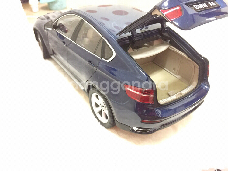 교쇼 1:18 BMW 다이캐스트 판매합니다. *일--4