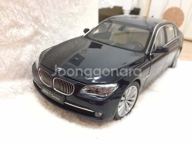 교쇼 1:18 BMW 다이캐스트 판매합니다. *일--5