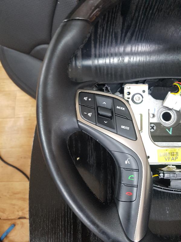 그랜저HG 열선 우드 핸들 판매합니다 이미지