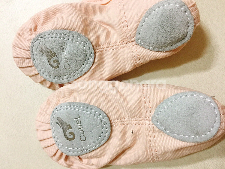 4세용 발레복 세트로 팔아요(발레복 타이즈 토슈즈--4