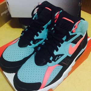 나이키 sc트레이너 275 희귀