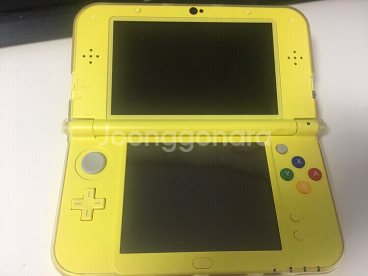 닌텐도 피카츄 에디션 3DSXL + 튀어나와요 동--1