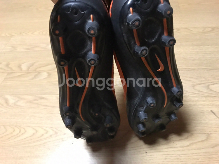 나이키 축구화--2