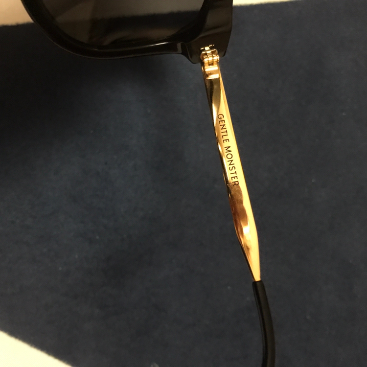 젠틀몬스터 선글라스 앱센트 이미지