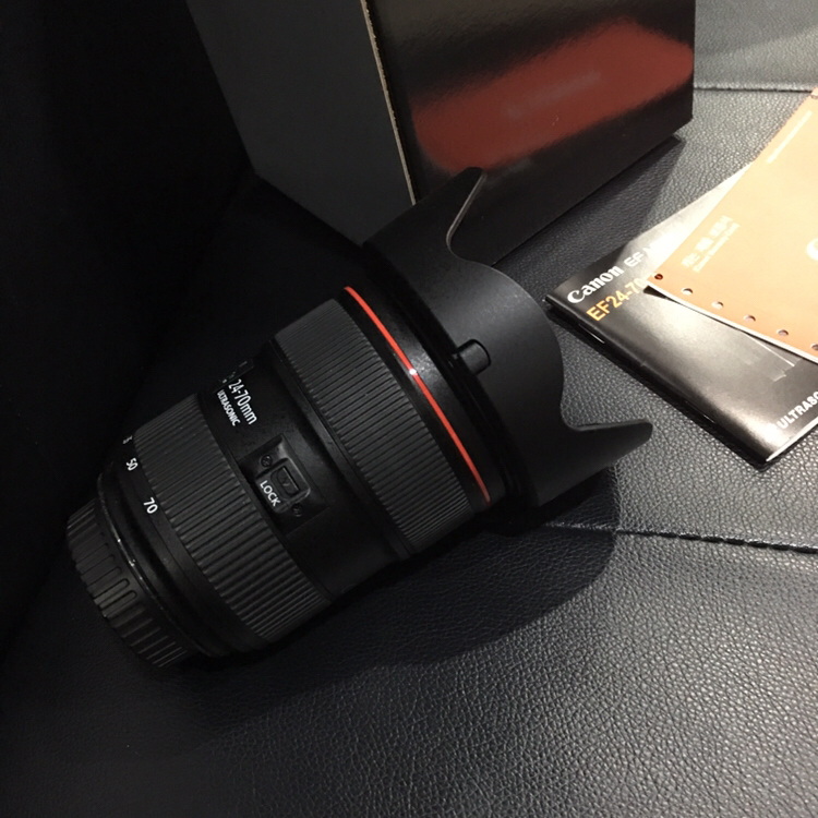 캐논 신계륵 EF 24-70mm f/2.8L II 이미지