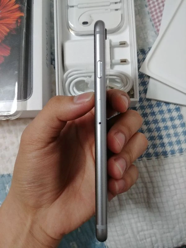 아이폰6s 스페이스그레이 풀박스 S급 이미지