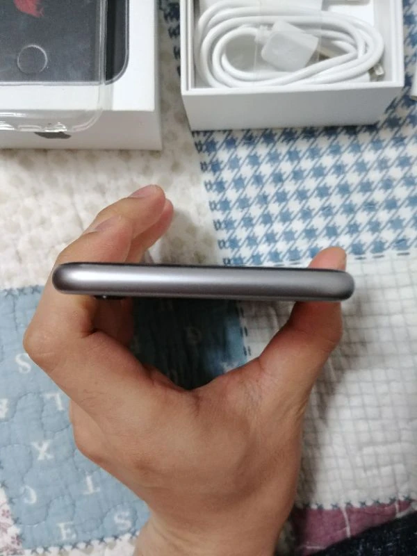 아이폰6s 스페이스그레이 풀박스 S급 이미지