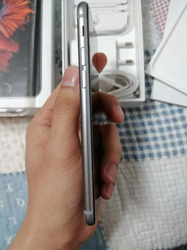아이폰6s 스페이스그레이 풀박스 S급 이미지