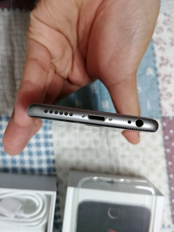 아이폰6s 스페이스그레이 풀박스 S급 이미지
