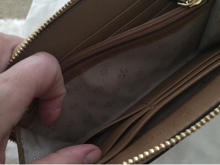 토리버치 100정품지갑 파격 할인! 이미지