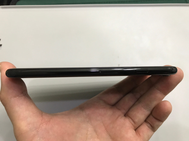 특s급 아이폰7 128기가 제트블랙 이미지