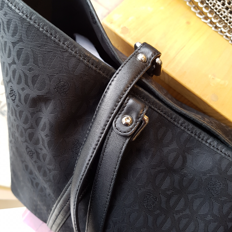 정로스)루이까또즈 신형 쟈가드 로고패턴 쇼퍼 숄더 이미지