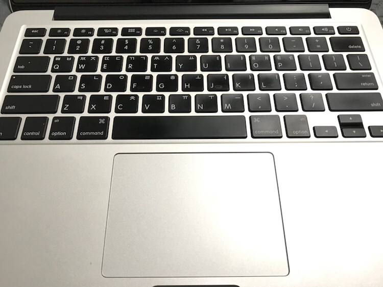 맥북프로 2015년형 128기가 판매합니다--2