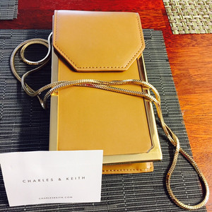 CHARLES & KEITH 미니숄더백