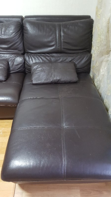 [에몬스 쇼파] 1만원에 드립니다.--1