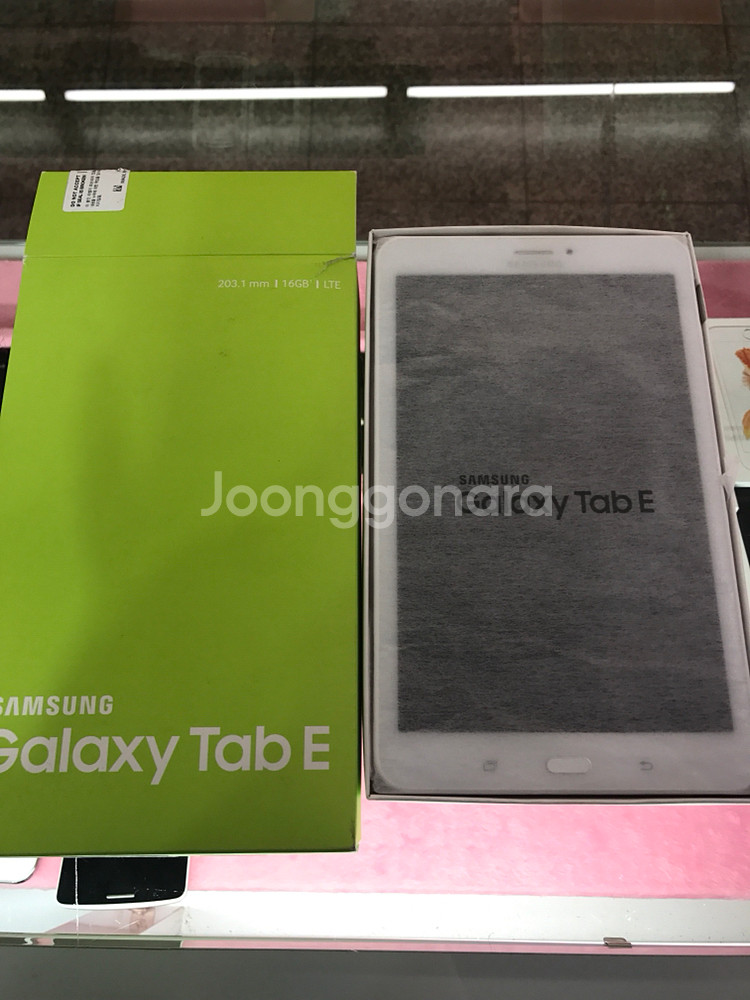 갤럭시 TAB E 진짜 상태 좋은거 싸게 팝니다--0