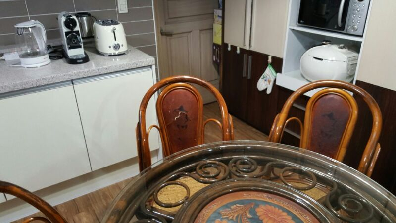 엔틱 등가구 등나무 식탁 + 의자 5개 / 송파구 이미지