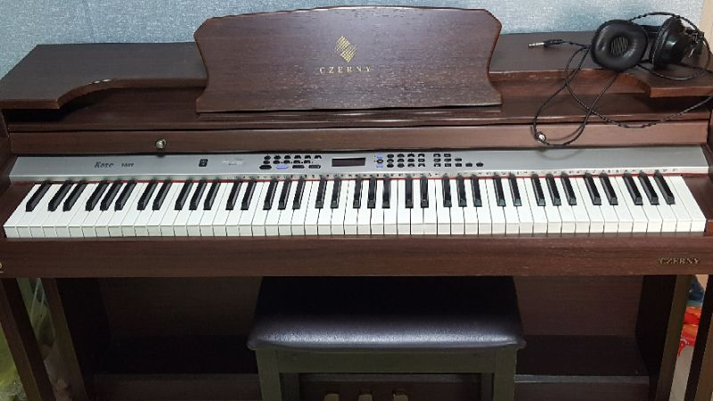 전자피아노  15마원 내놓아요 이미지