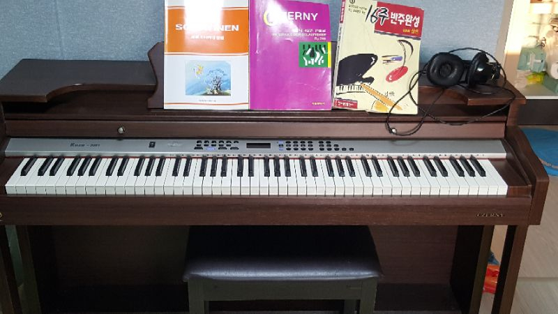 전자피아노  15마원 내놓아요 이미지