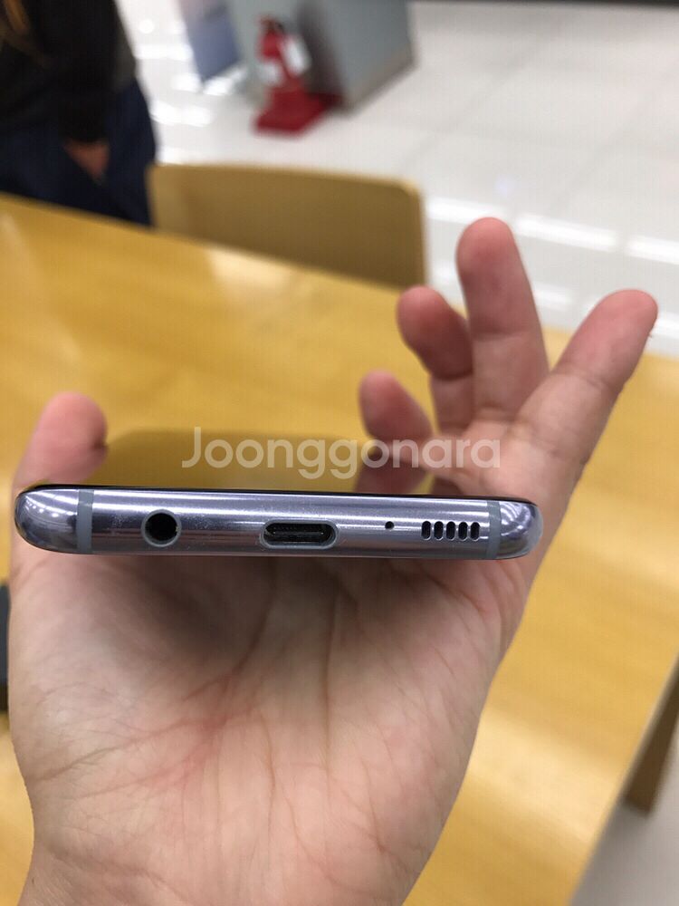 갤럭시s8 64g 오키드그레이 s급 완박 판매합니--4