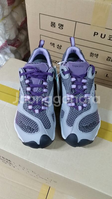 트렉스타 고어텍스 트레킹화 240--0