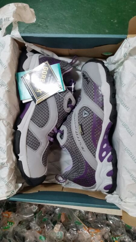 트렉스타 고어텍스 트레킹화 240--6