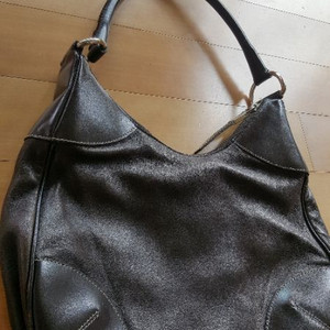 프라다 손가방 택포 3만5000원