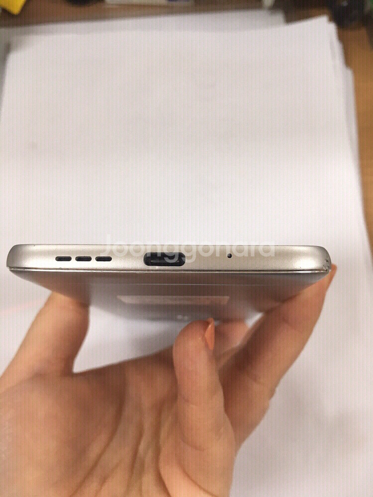 엘지 G5-32기가 실버 공기계 판매합니다 지5--5