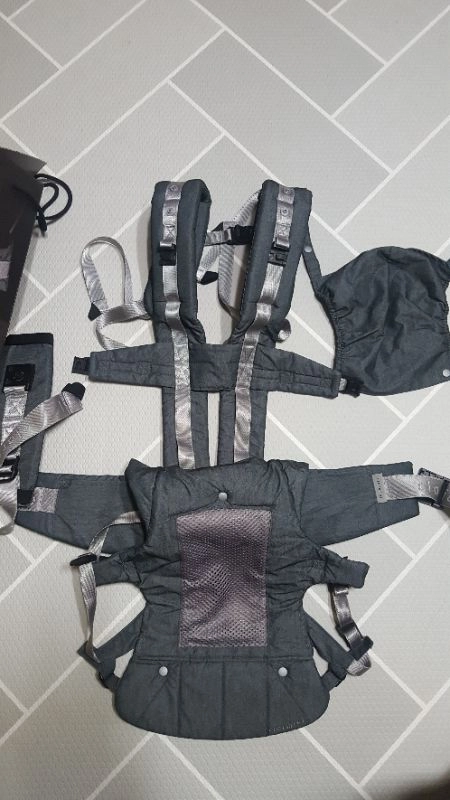 끌라미엘 아기띠 이미지