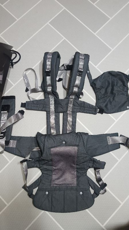 끌라미엘 아기띠 이미지