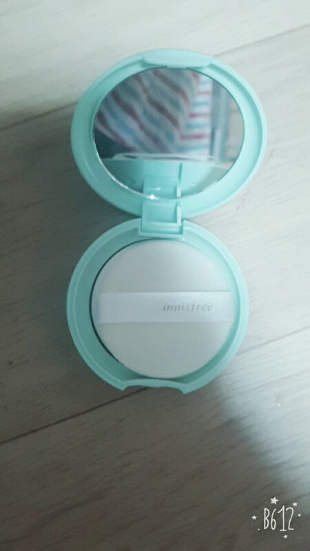 이니스프리 기름팩트--1