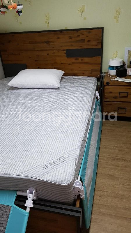 우드코 퀸침대프레임팝니다~(아산지역입니다)--0