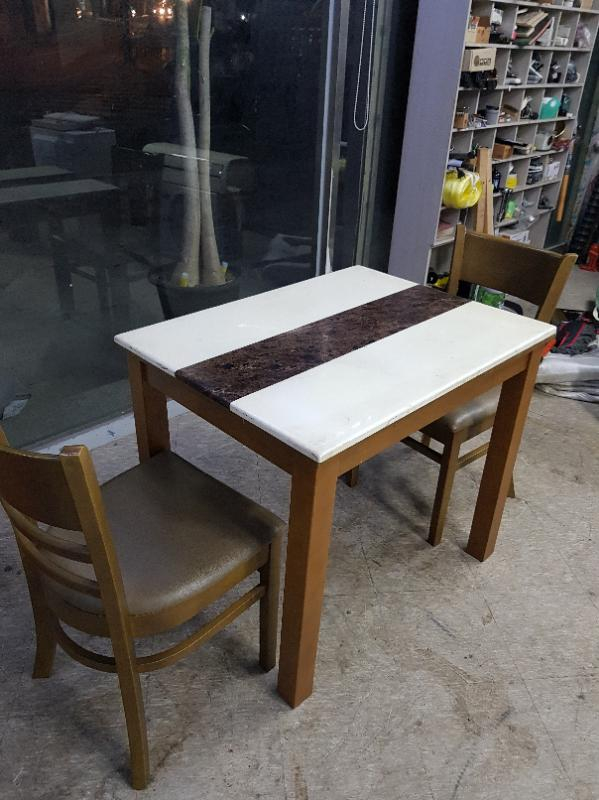 [부산]인조대리석 2인용 식탁 의자 팝니다--2
