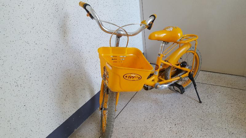 어린이 자전거 16인치 팔아요 이미지