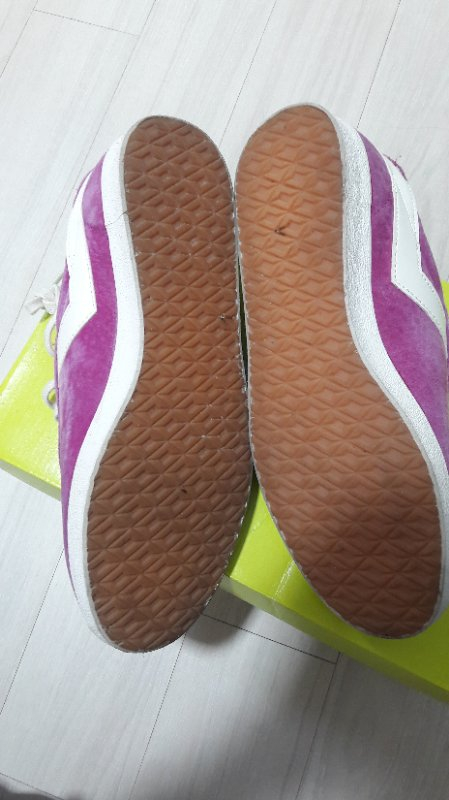 스니커즈 흰색 A급 백화점정품입니다.--6