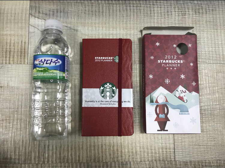 스타벅스 다이어리 2012 이미지
