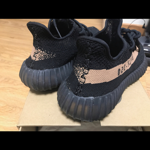 아디다스 이지부스트 240사이즈