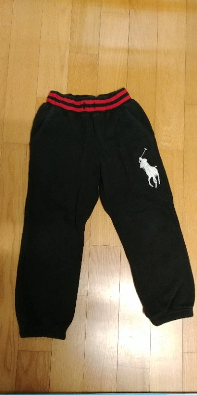 폴로 패딩 조끼와 기모 누빔 바지 이미지