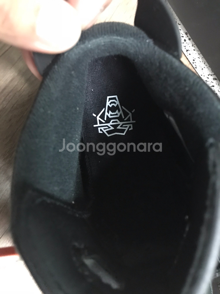 조던6 블랙캣 275--3